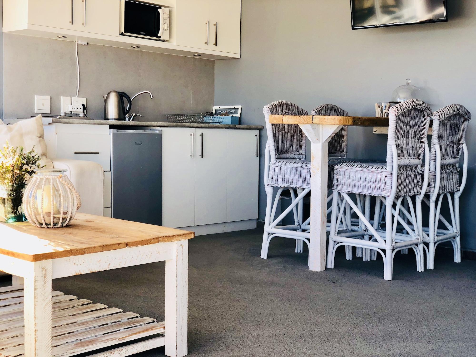 5 Options Guest House Bloubergstrand Esterno foto