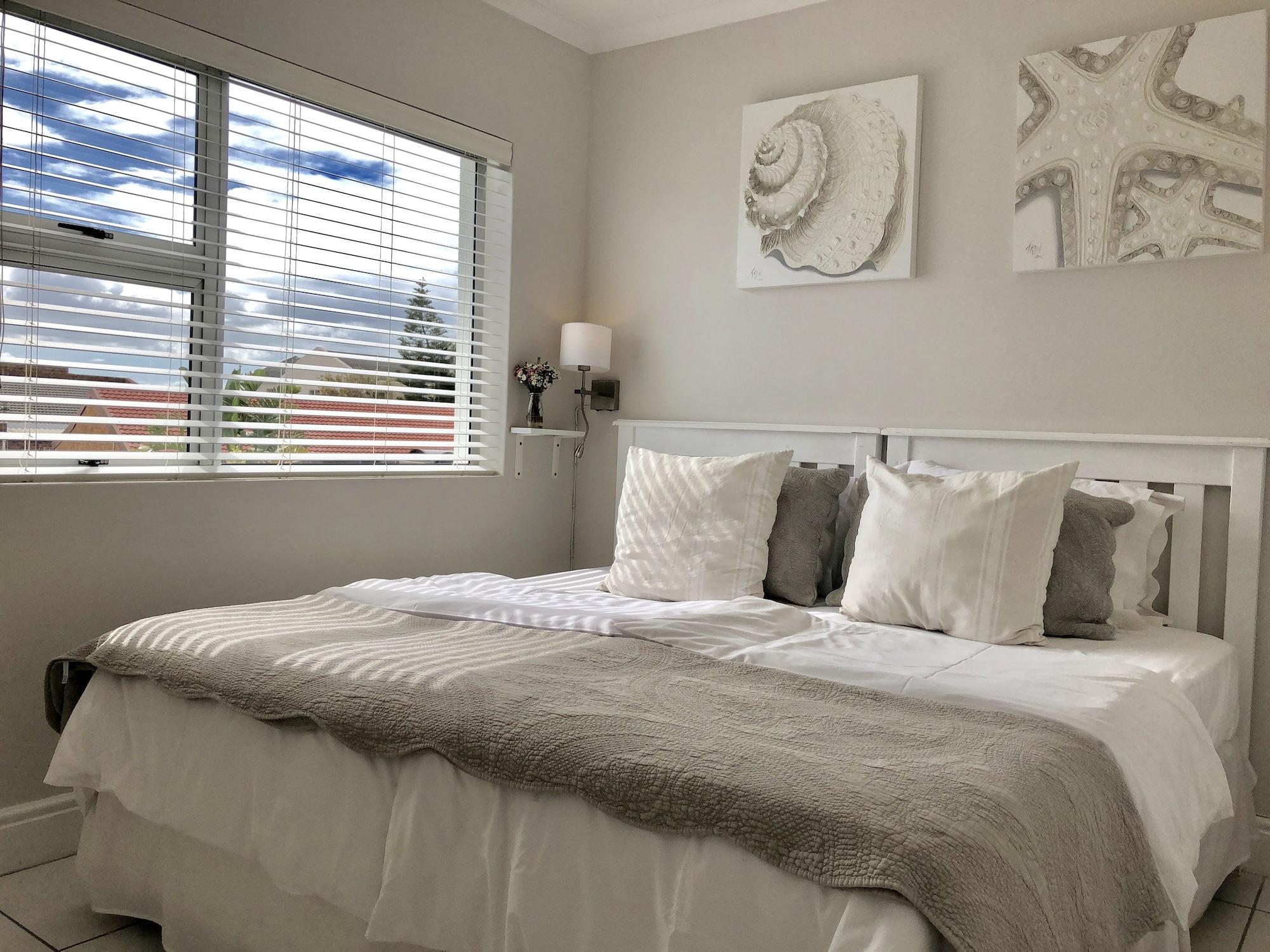 5 Options Guest House Bloubergstrand Esterno foto