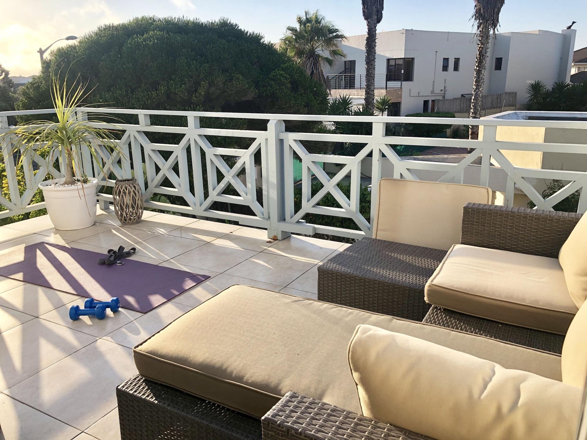 5 Options Guest House Bloubergstrand Esterno foto