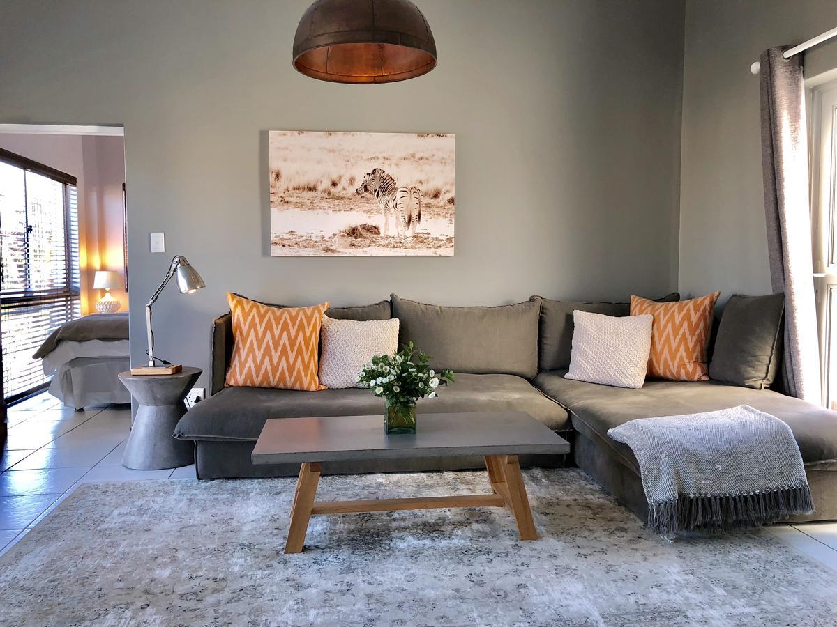 5 Options Guest House Bloubergstrand Esterno foto