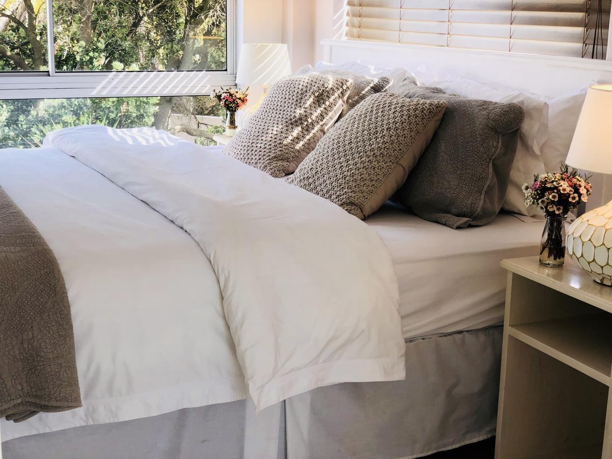 5 Options Guest House Bloubergstrand Esterno foto