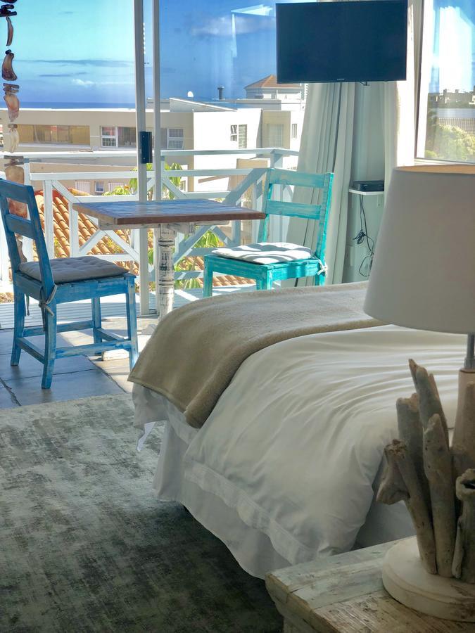 5 Options Guest House Bloubergstrand Esterno foto