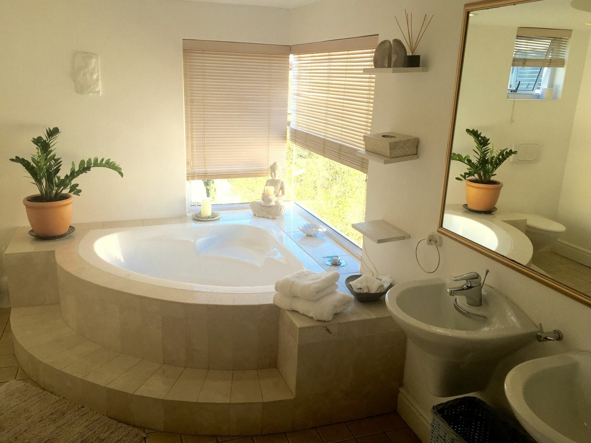 5 Options Guest House Bloubergstrand Esterno foto
