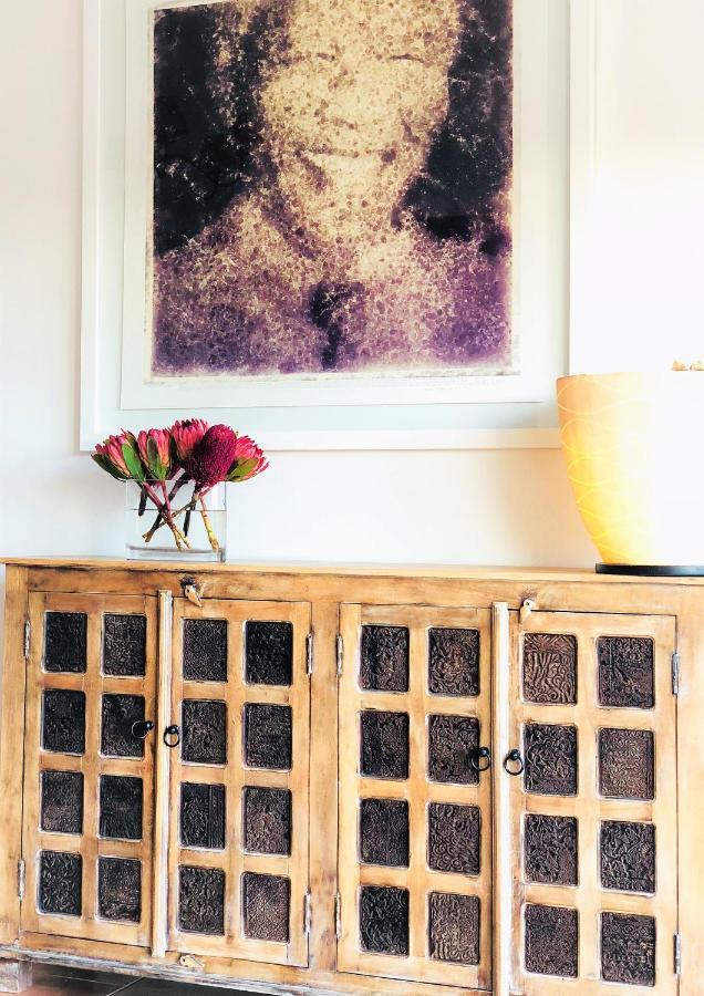 5 Options Guest House Bloubergstrand Esterno foto